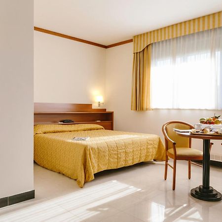 Hotel Residence Federiciano Valenzano Esterno foto