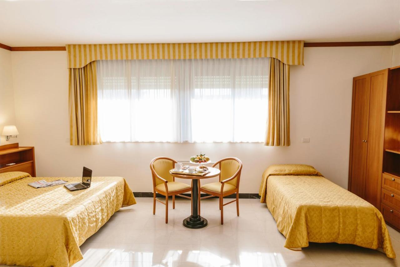 Hotel Residence Federiciano Valenzano Esterno foto