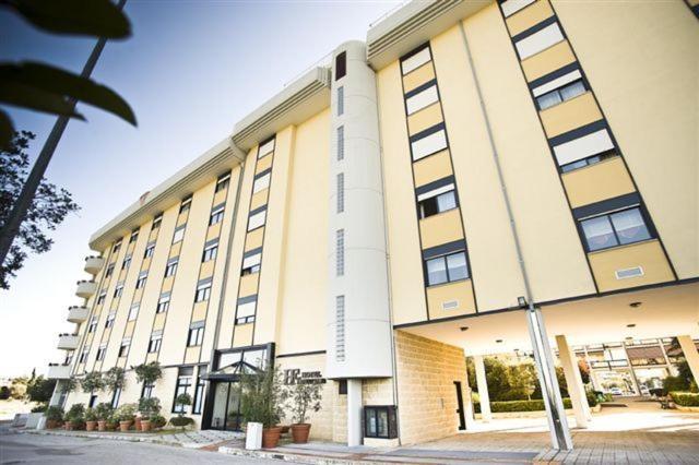 Hotel Residence Federiciano Valenzano Esterno foto