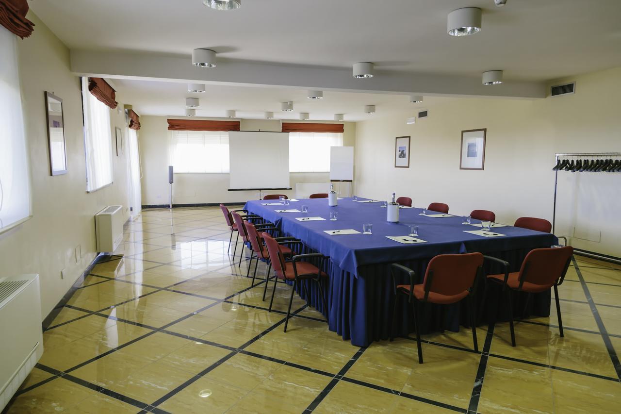Hotel Residence Federiciano Valenzano Esterno foto