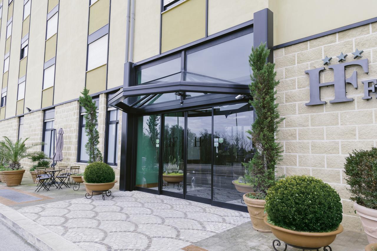 Hotel Residence Federiciano Valenzano Esterno foto